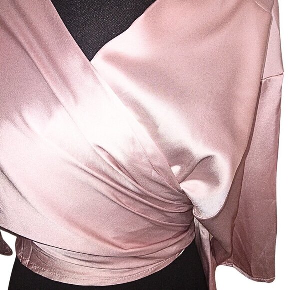 ROSEWE COLLECTIONS PINK ROSE GOLD CROP BLOUSE WITH CRYSTAL BROOCH - Picture 4 of 5